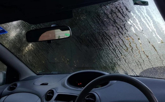 Kinh nghiệm khắc phục tình trạng kính ô tô bị hấp hơi vào mùa đông