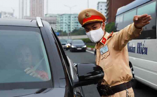 Cảnh sát giao thông sẽ được dừng xe trong những trường hợp nào?