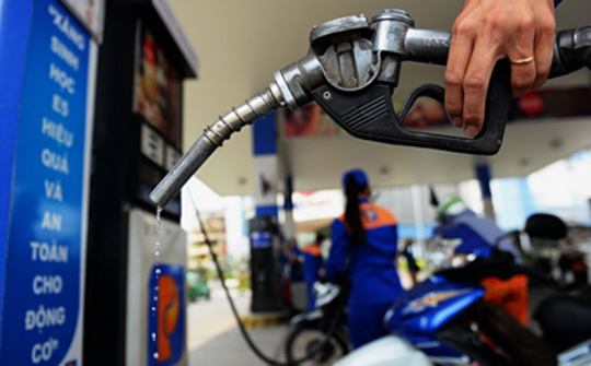 Một lít xăng, xe máy đi được bao nhiêu km?