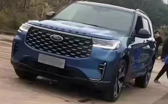 Ford Explorer 2023 lộ diện với "giao diện" mới?