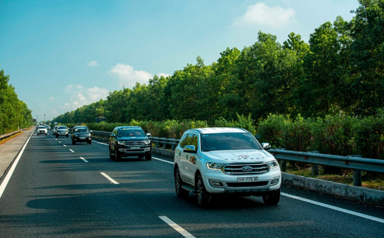 Kinh nghiệm xử lý khi gặp xe phía trước phanh gấp trên đường cao tốc