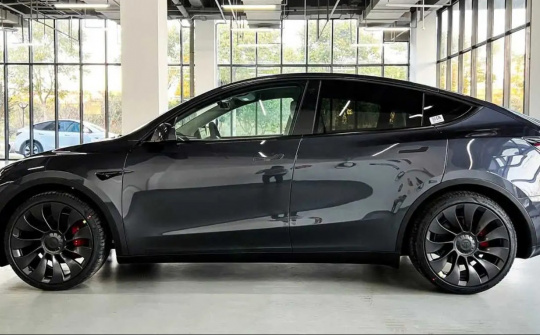 Trung Quốc: Tesla Model Y đã qua sử dụng có giá đắt hơn xe mới