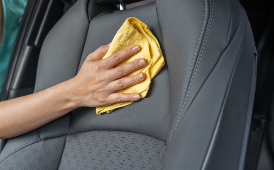 Khử mùi nấm mốc nội thất xe ô tô đơn giản hơn bạn nghĩ
