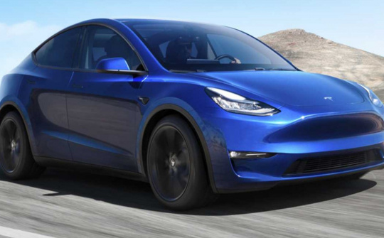 Giá xăng tăng, xe điện "đến thời"