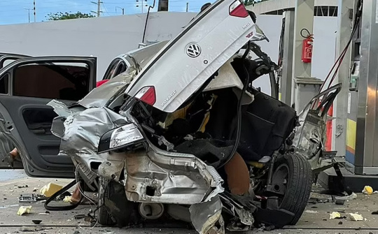 Volkswagen độ bình xăng gây vụ nổ kinh hoàng