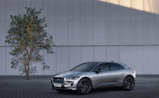 Jaguar Land Rover hướng tới mục tiêu không phát thải carbon