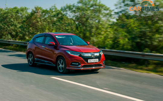 Honda HR-V giảm giá tới 170 triệu đồng, rộng cửa chờ phiên bản mới