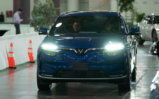 VinFast công bố mức giá thuê pin cho 2 mẫu xe VF 8 và VF 9