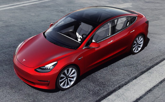 Tesla tiếp tục phá kỷ lục của mình