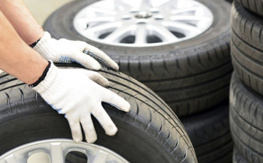 Những dấu hiệu lốp ô tô xuống cấp cần thay thế