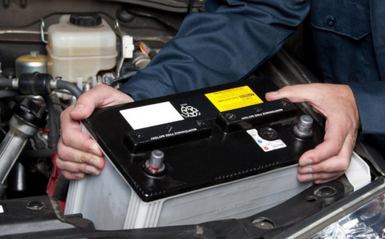 Ắc quy xe hơi có thể hoạt động trong bao lâu?