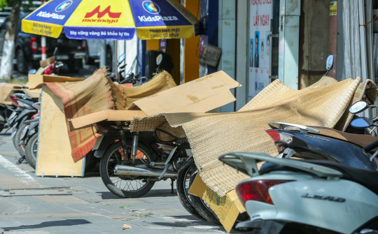 Cách bảo vệ xe máy khi thường xuyên phải phơi nắng gắt