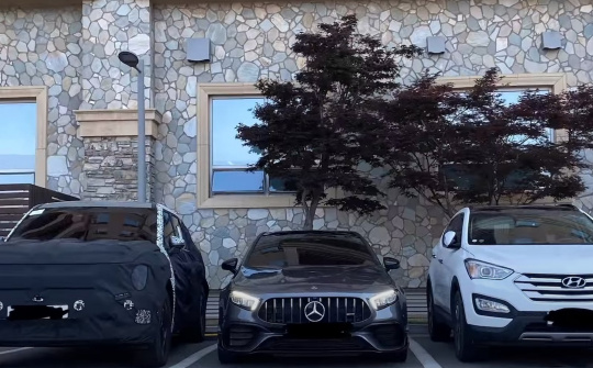 Kia EV9 lộ diện trên đường thử