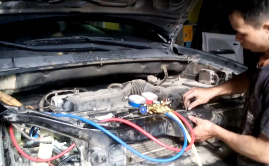 Quy trình nạp ga điều hòa ô tô đúng cách