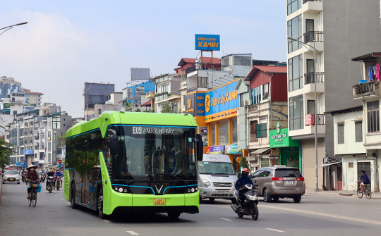 Thêm tuyến buýt điện E09 phục vụ nhu cầu đi lại người dân Thủ đô