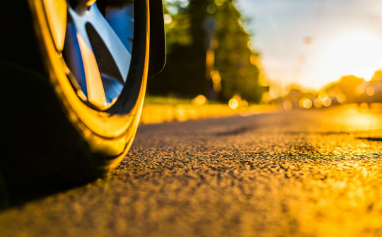 Nắng nóng bao nhiêu độ thì lốp ô tô có thể nổ?