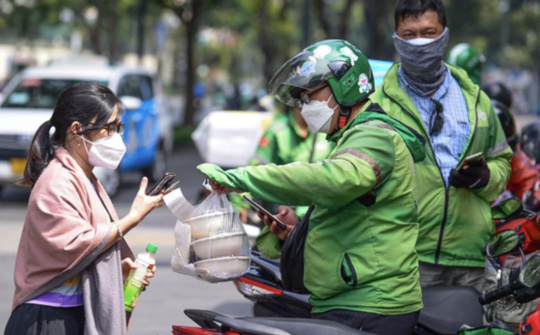 Cục Cạnh tranh và Bảo vệ người tiêu dùng yêu cầu Grab làm rõ việc thu "phụ phí nắng nóng"