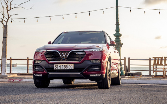 VinFast chính thức dừng kinh doanh xe ô tô chạy xăng