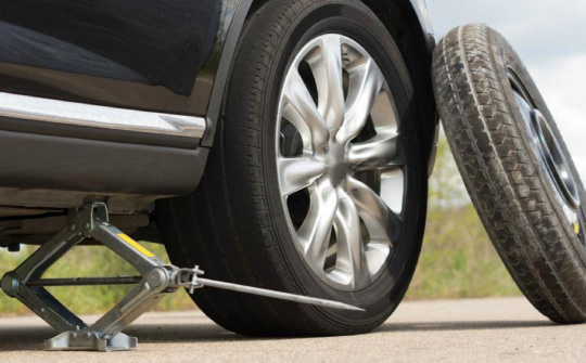 Thay lốp dự phòng ô tô cần lưu ý những điểm sau