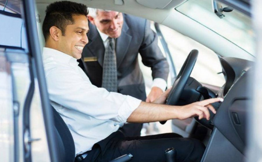 Các bước làm quen một chiếc xe ô tô mới