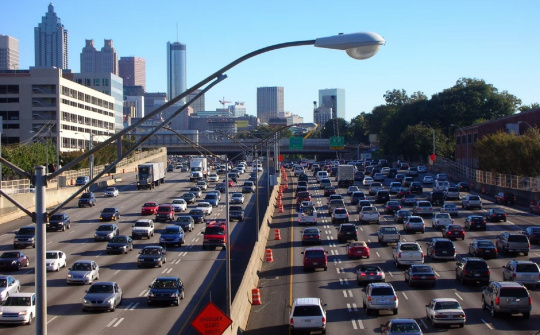 Lý do xe đi trên đường cao tốc tốn ít nhiên liệu hơn so với chạy trong thành phố