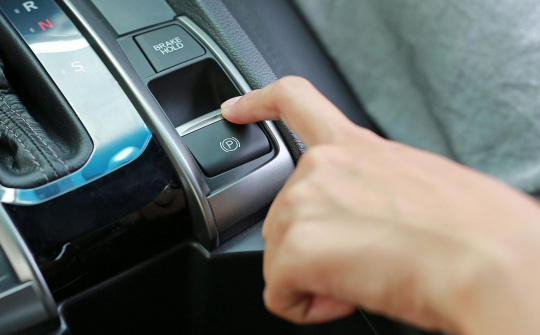 Một số trường hợp không nên sử dụng phanh tay