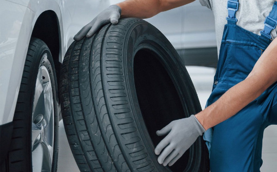 Có nên tráng keo lốp xe ô tô hay không?