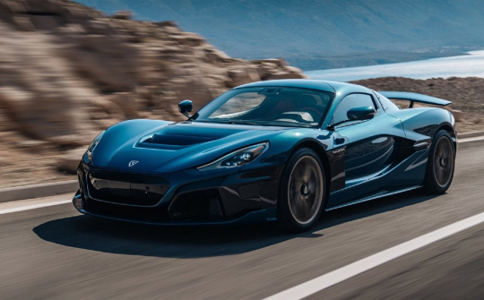 Lái siêu xe thường gặp những sai lầm gì?