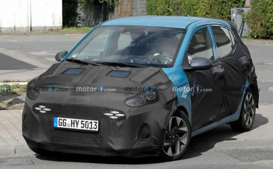 Bắt gặp Hyundai i10 facelift chạy thử trên đường phố Đức