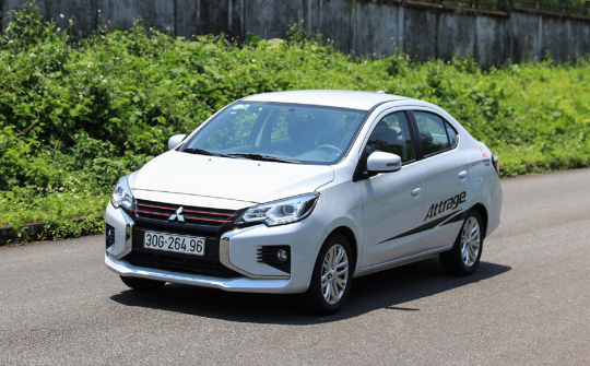 Chạy xe dịch vụ nên mua xe số sàn, vì sao?