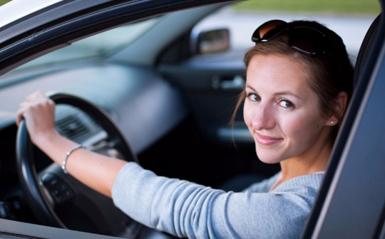 Lái xe đường dài dịp Tết cần chú ý điều gì?