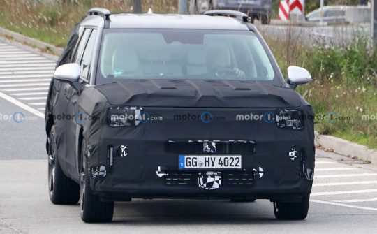 Hyundai Santa Fe 2024 lộ ảnh thiết kế, chờ ngày ra mắt