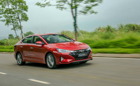 Lái xe đường dài thế nào để tiết kiệm xăng, dầu nhất?