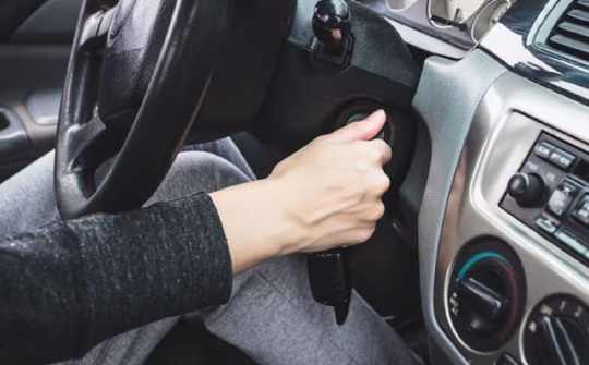 Những thói quen nên bỏ khi sử dụng ô tô trong mùa đông