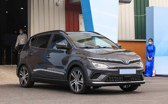 Mua xe điện làm xe dịch vụ nên hay không?