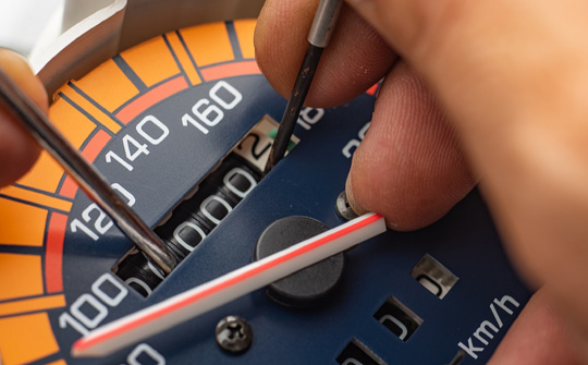 Cách kiểm tra xe có bị tua đồng hồ Odo không?