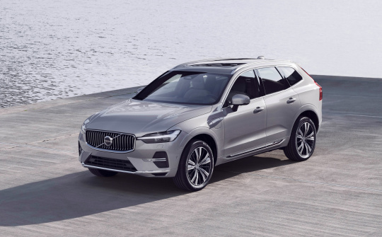Volvo XC60 đứng đầu bài kiểm tra khả năng bảo vệ hàng ghế sau của IIHS