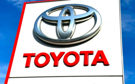 Toyota và Honda đua nhau triệu hồi khắp thế giới