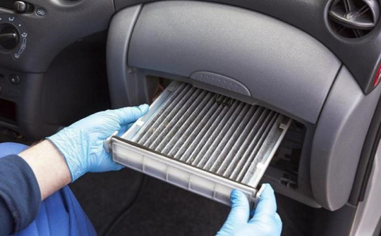 Kinh nghiệm vệ sinh lọc gió điều hoà ô tô đúng kỹ thuật