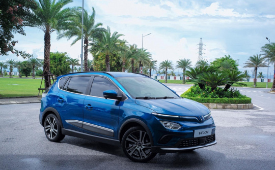 Hơn 900 xe điện VinFast tới tay khách hàng trong tháng 3/2023