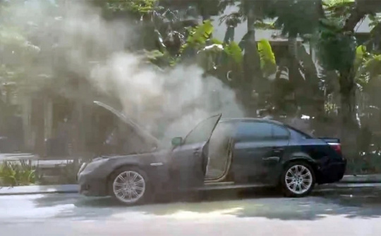 Bỏ ngay những vật dụng này trên ô tô để tránh rước 'bà hoả' tới