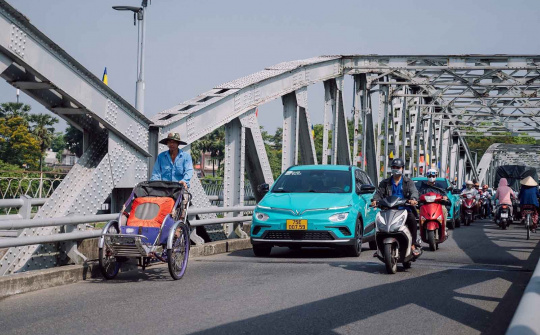 Taxi Xanh SM “đến” Huế, giảm nửa cước chuyến đi