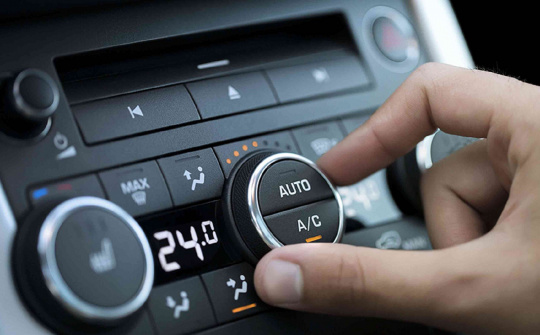 Cách sử dụng điều hòa ô tô vào mùa hè nắng nóng