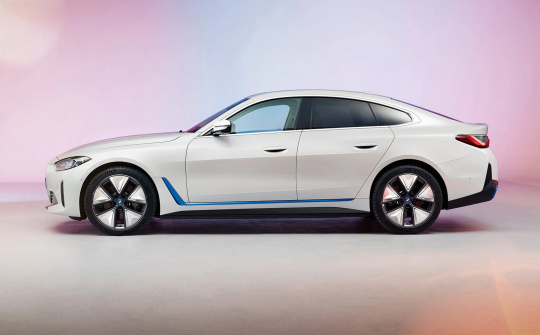 Ô tô màu nào ít mất giá nhất khi bán lại?