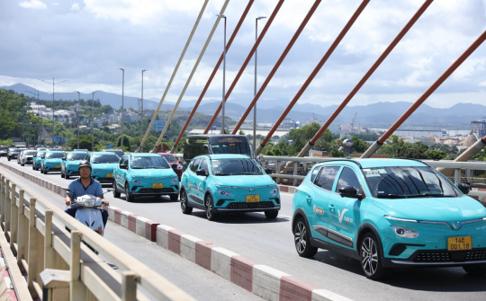 Taxi Xanh SM tiếp tục triển khai dịch vụ tại Hạ Long với 100 xe