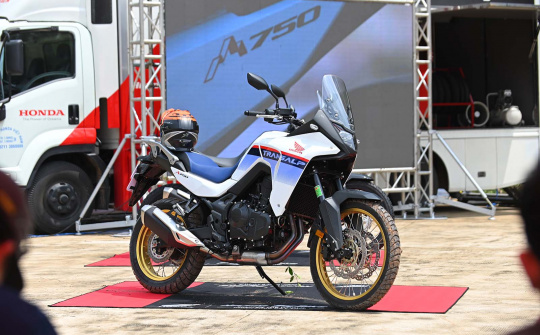 Honda Việt Nam giới thiệu mẫu mô tô “khủng” giá 309 triệu đồng