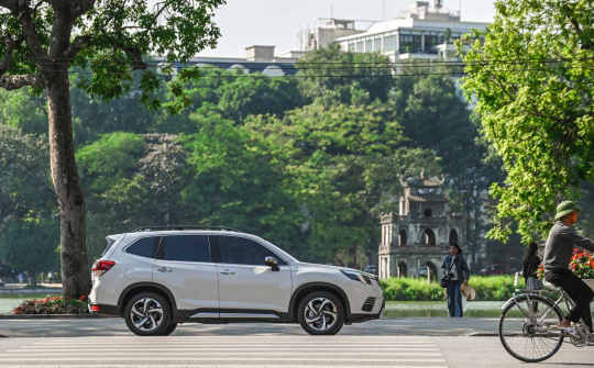 Tết đến, mua xe Subaru được tặng tiền, trúng vàng