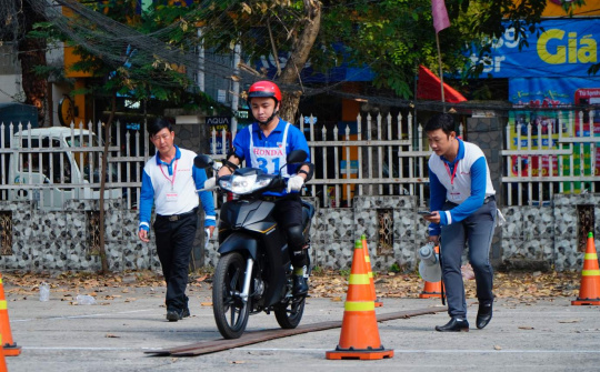 Vinh danh các Đại lý Honda trong hoạt động đào tạo ATGT
