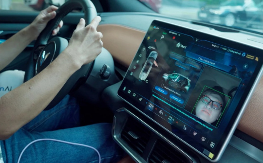 Công nghệ chỉnh gương tự động trên xe VinFast đoạt giải thưởng tại CES 2024