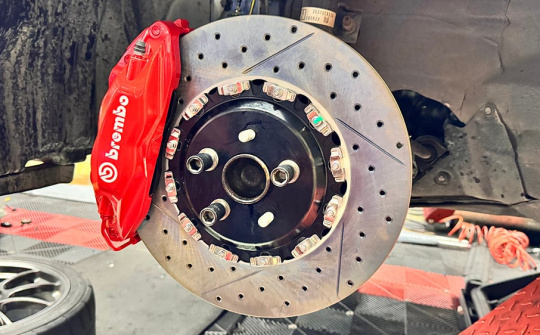 Brembo vừa mua lại Öhlins Racing với giá 405 triệu USD